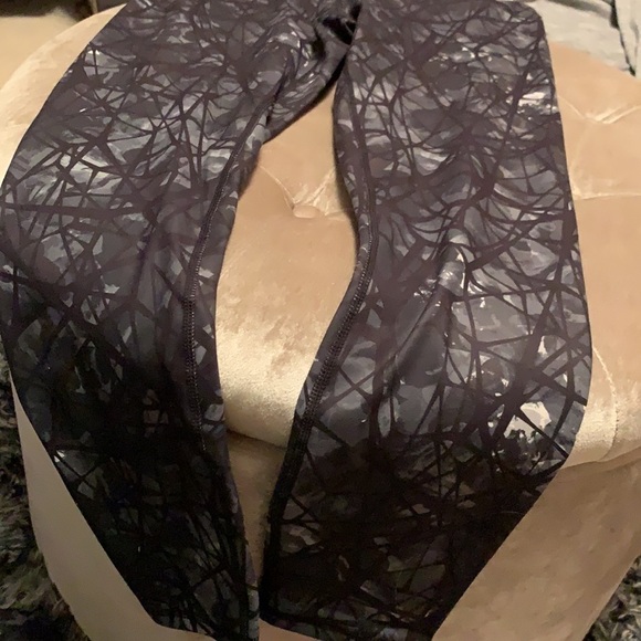 Spyder active compression leggings in grays - Picture 4 of 10